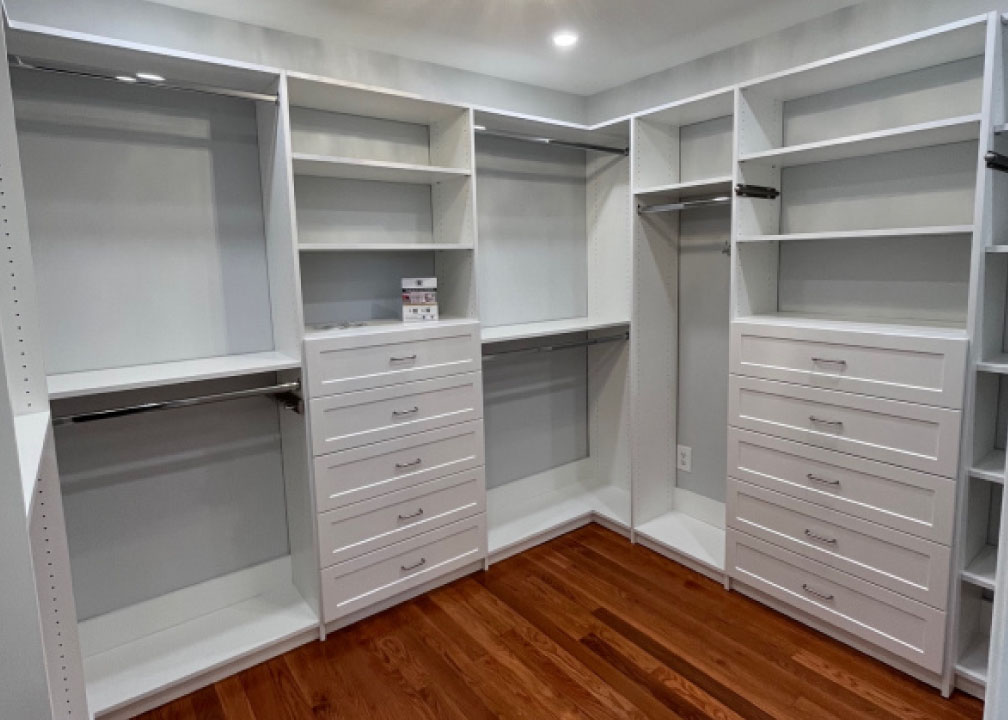 walk-in closet
